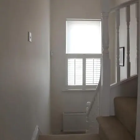 Hébergement de vacances Bright And Luxurious Two-bedroom House Dublin