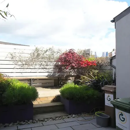 Bright And Luxurious Two-bedroom House Semesterbostad *